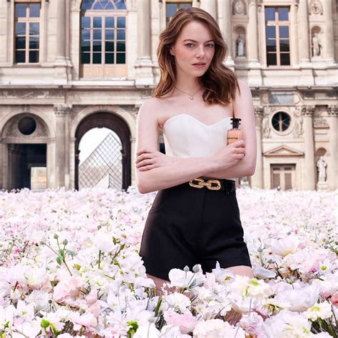 actrice pub louis vuitton parfum|Campagne pour le parfum Louis Vuitton avec Emma Stone.